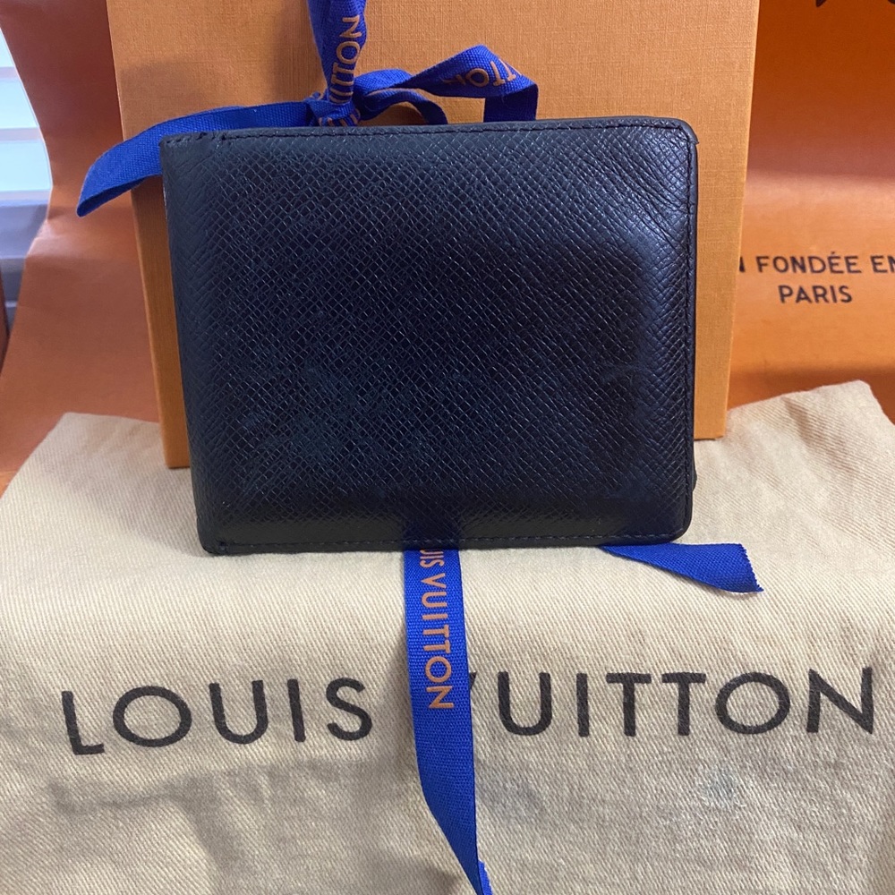Louis Vuitton Taiga Slender Men’s Wallet